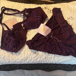 Savage X Fenty Bra 36D and Lg Panty Set in Deep Purple NWT
